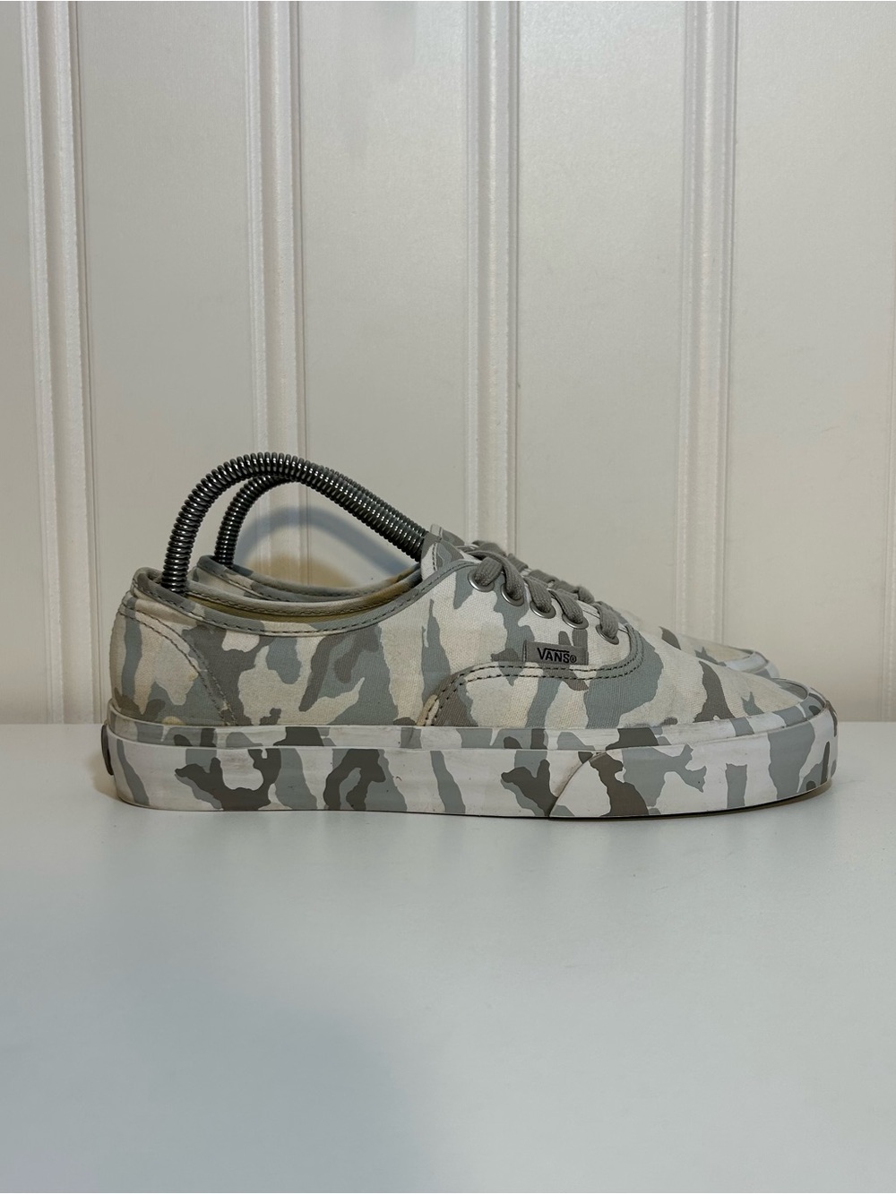 Vans era authentic snow camo Low-Top Sneakers in Gray & White mens 7